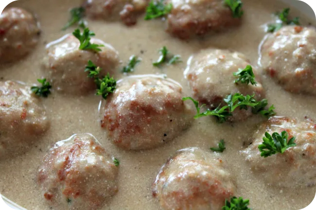 Easy Swedish Meatballs #MeatballMasters