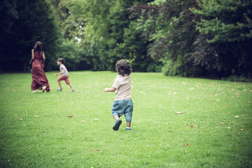 Easy Ways to Encourage Your Kids To Play Outdoors