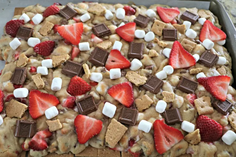 S'mores Cookie Bars with Strawberry