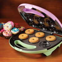 Nostalgia Mini Donut Bakery Review!