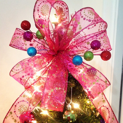 DIY: Christmas Tree Bow Topper