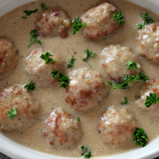 Easy Swedish Meatballs with Johnsonville® Meatballs! #MeatballMasters!