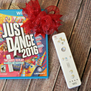 Just Dance 2016 Makes a Great Holiday Gift!