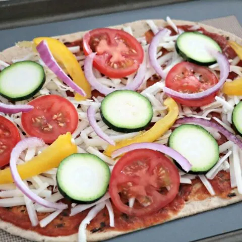 3 Point Weight Watchers Flatout Flatbread Pizza!