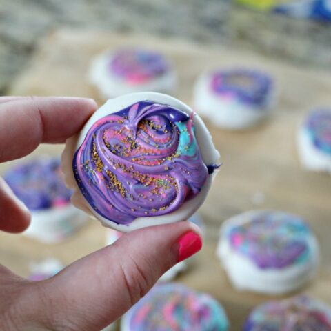 Easy & Magical Unicorn Oreo Cookies!