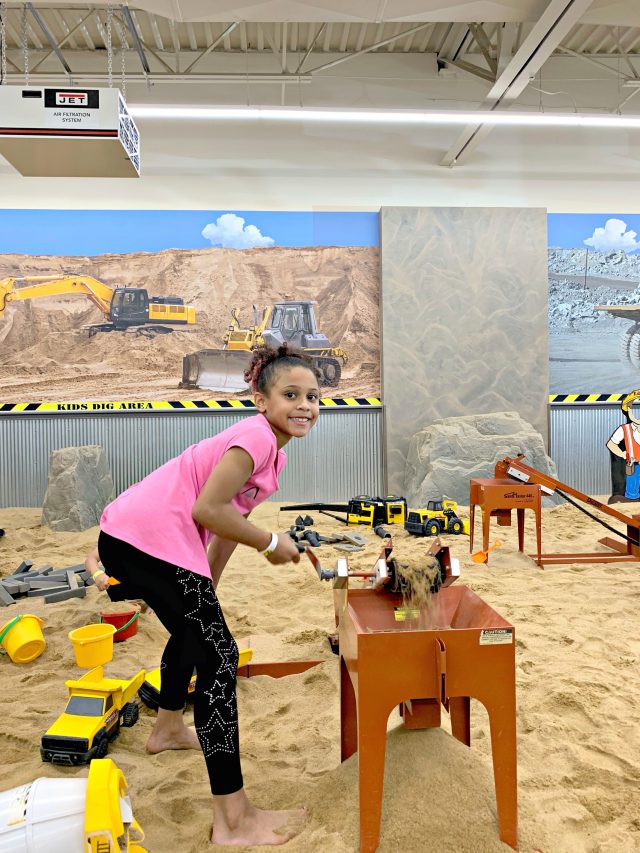 Indoor Sandy Fun at Kids Dig in Littleton! » The Denver Housewife