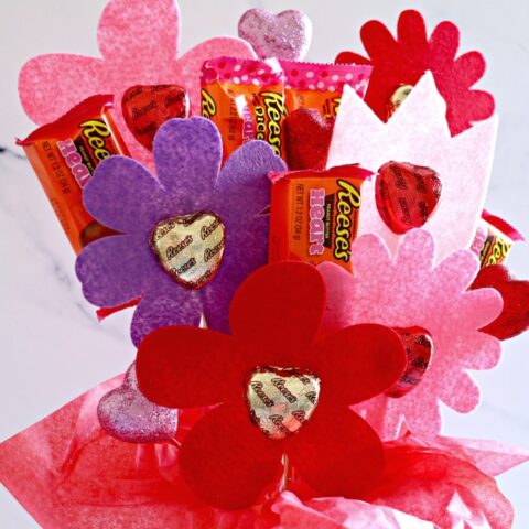 Cricut DIY Reeses Candy Flower Bouquet