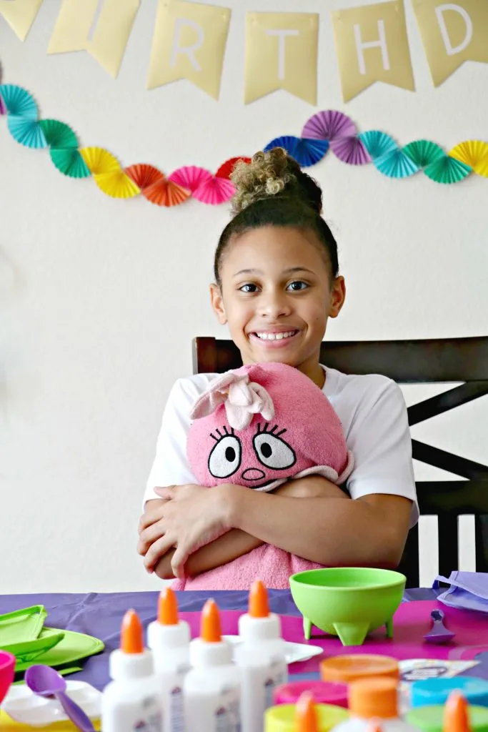 how to have a slime birthday party at home