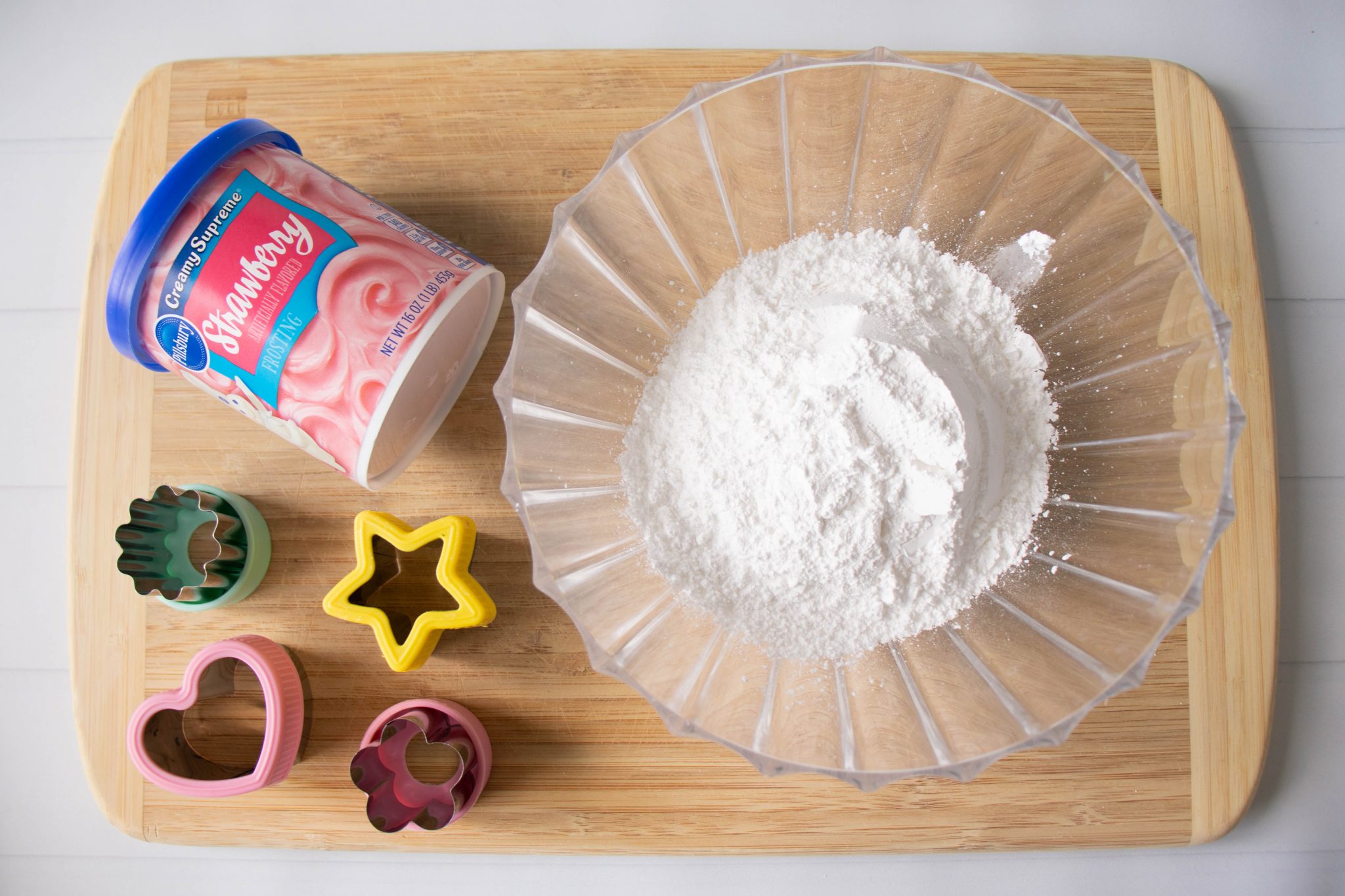 2 Ingredient Edible Strawberry PlayDough The Denver Housewife 2-ingredient-edible-strawberry-playdough-the-denver-housewife