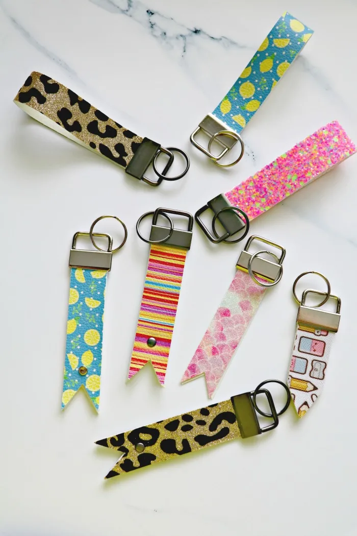 Cricut Faux Leather Key Fob Keychain » The Denver Housewife