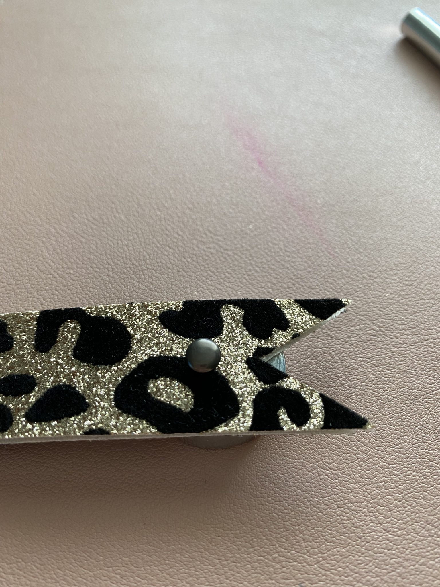 Cricut Faux Leather Key Fob Keychain » The Denver Housewife