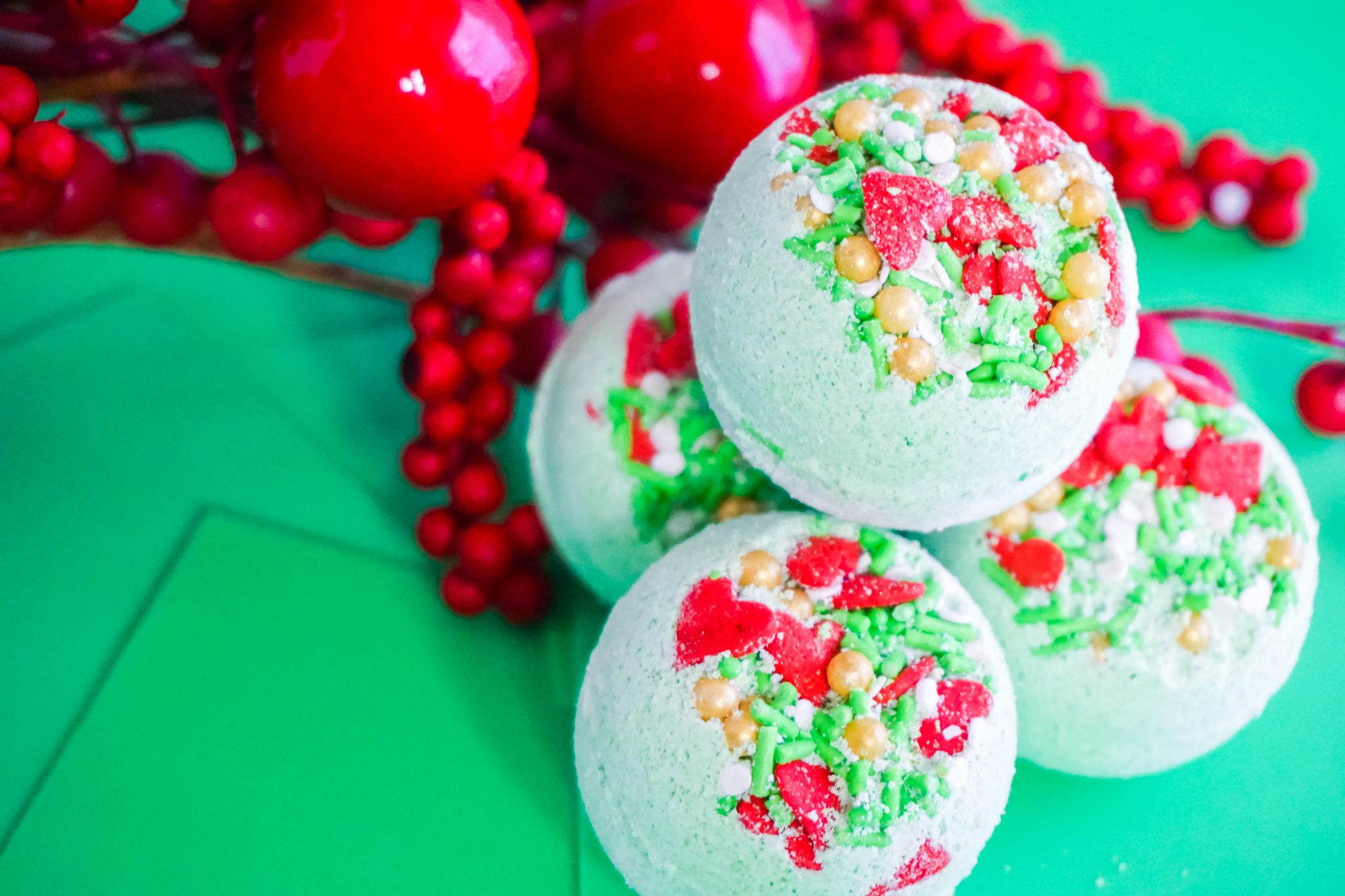 Grinch Inspired Bath Bomb » The Denver Housewife