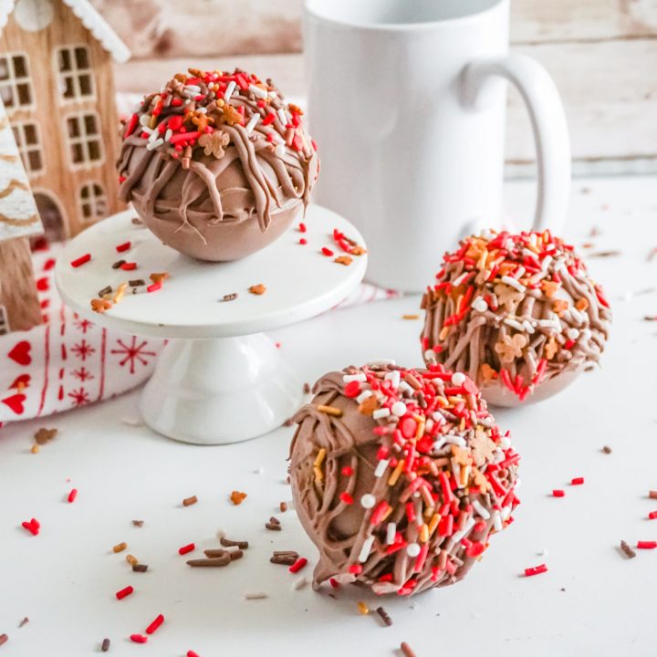 Gingerbread Hot Chocolate Bombs