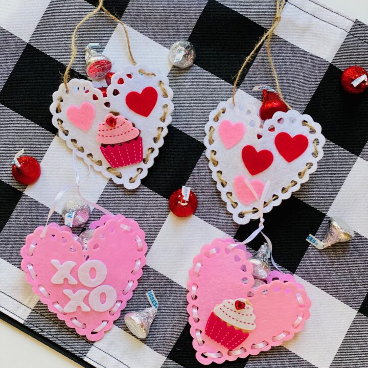 Valentine’s Day Felt Heart Pouches for Kids