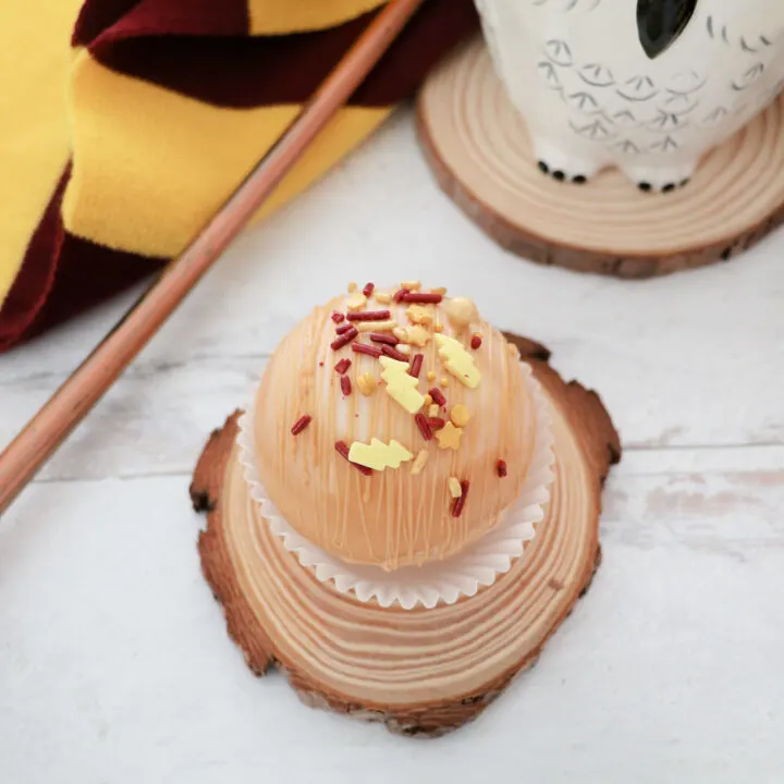 butterbeer hot cocoa bomb