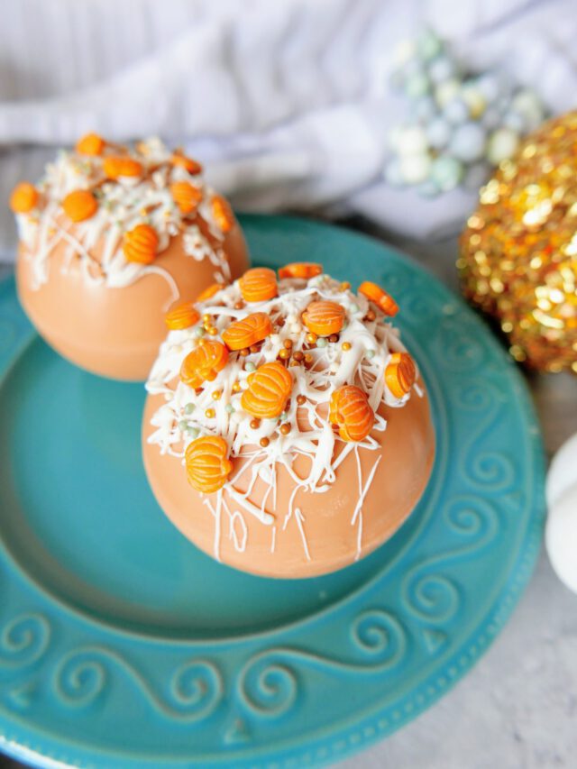 Pumpkin Spice Latte Hot Chocolate Bomb