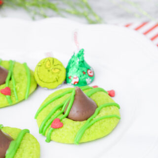 Grinch Blossom Cookies