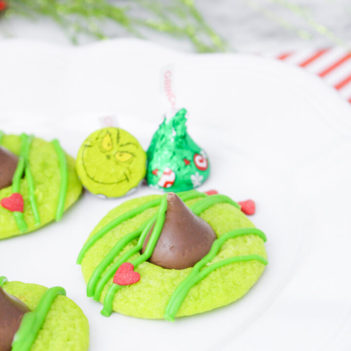 Easy Grinch Blossom Cookies