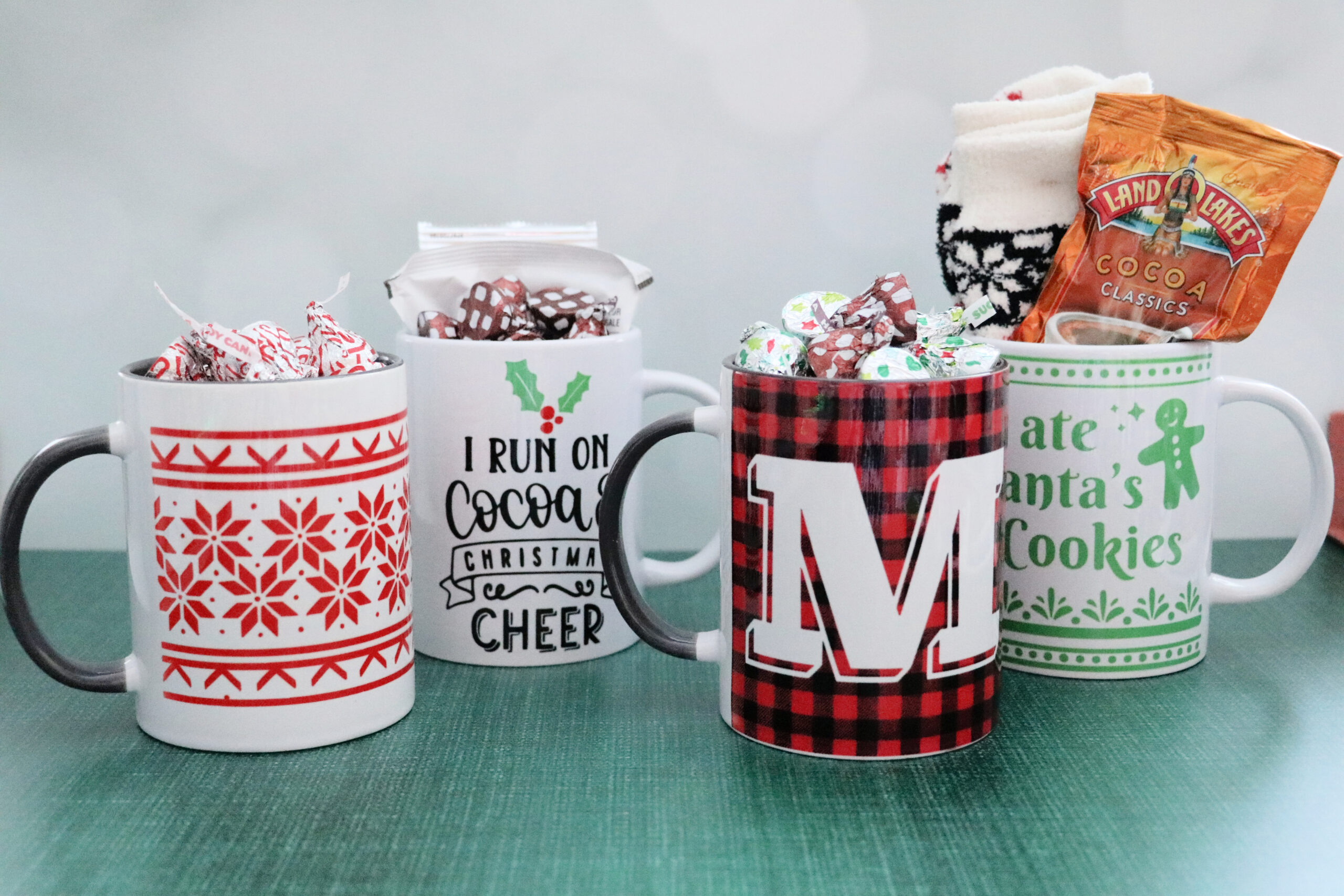 DIY Christmas gift mugs for $3 