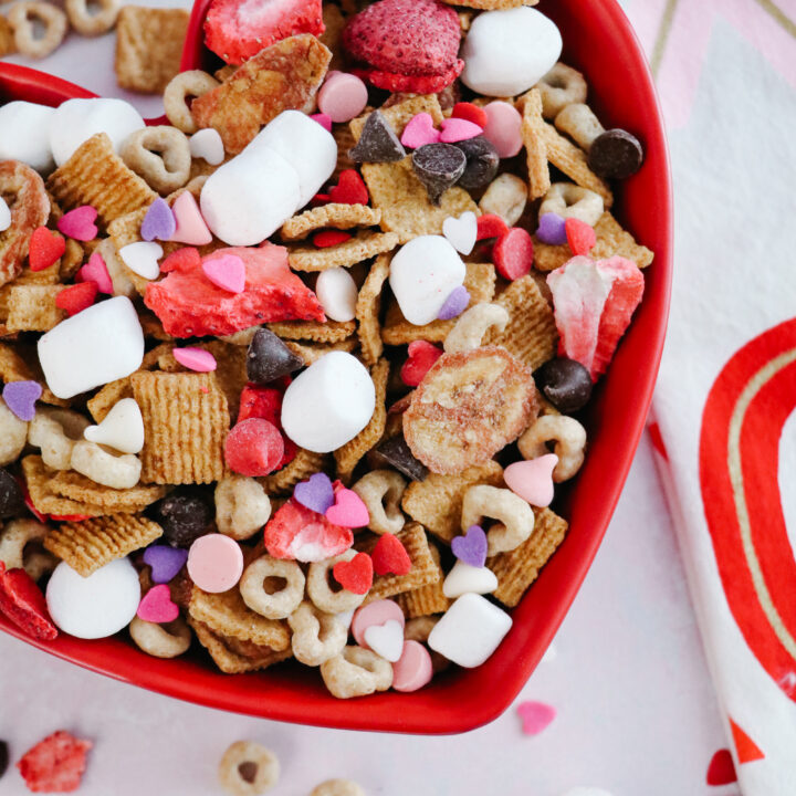 Valentine S'more Snack Mix