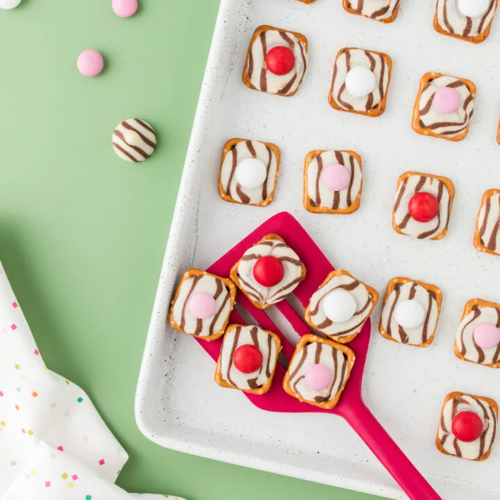 Valentine’s Day Pretzel Hugs with M&M’s