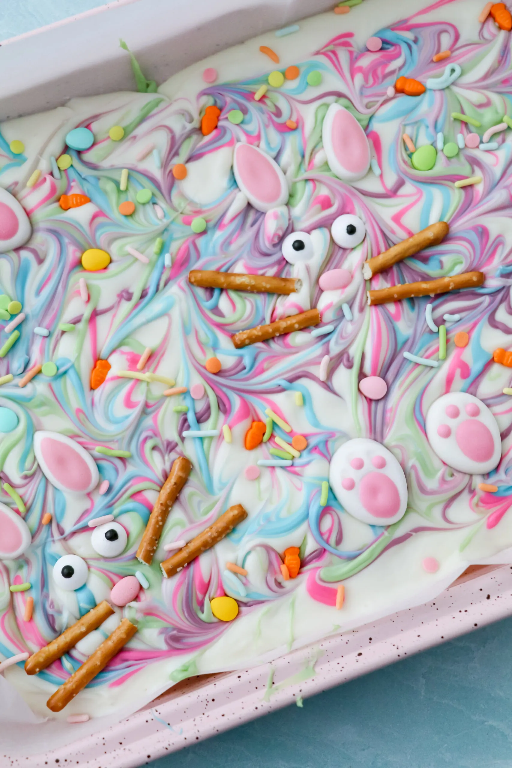 How to make chocolate easter bark