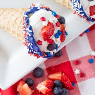 Berry Cheesecake Cones