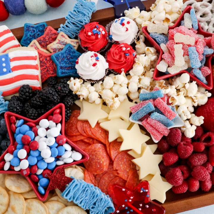 Easy Patriotic Charcuterie Board