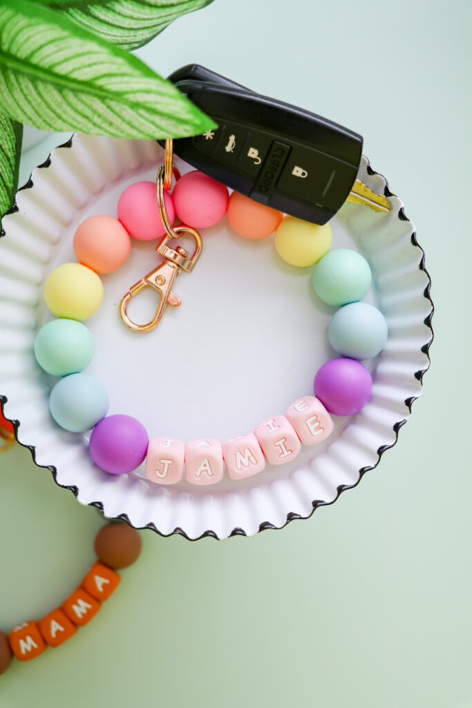 Silicone Bead Wristlet Tutorial  With Matching Car Freshie Hanger