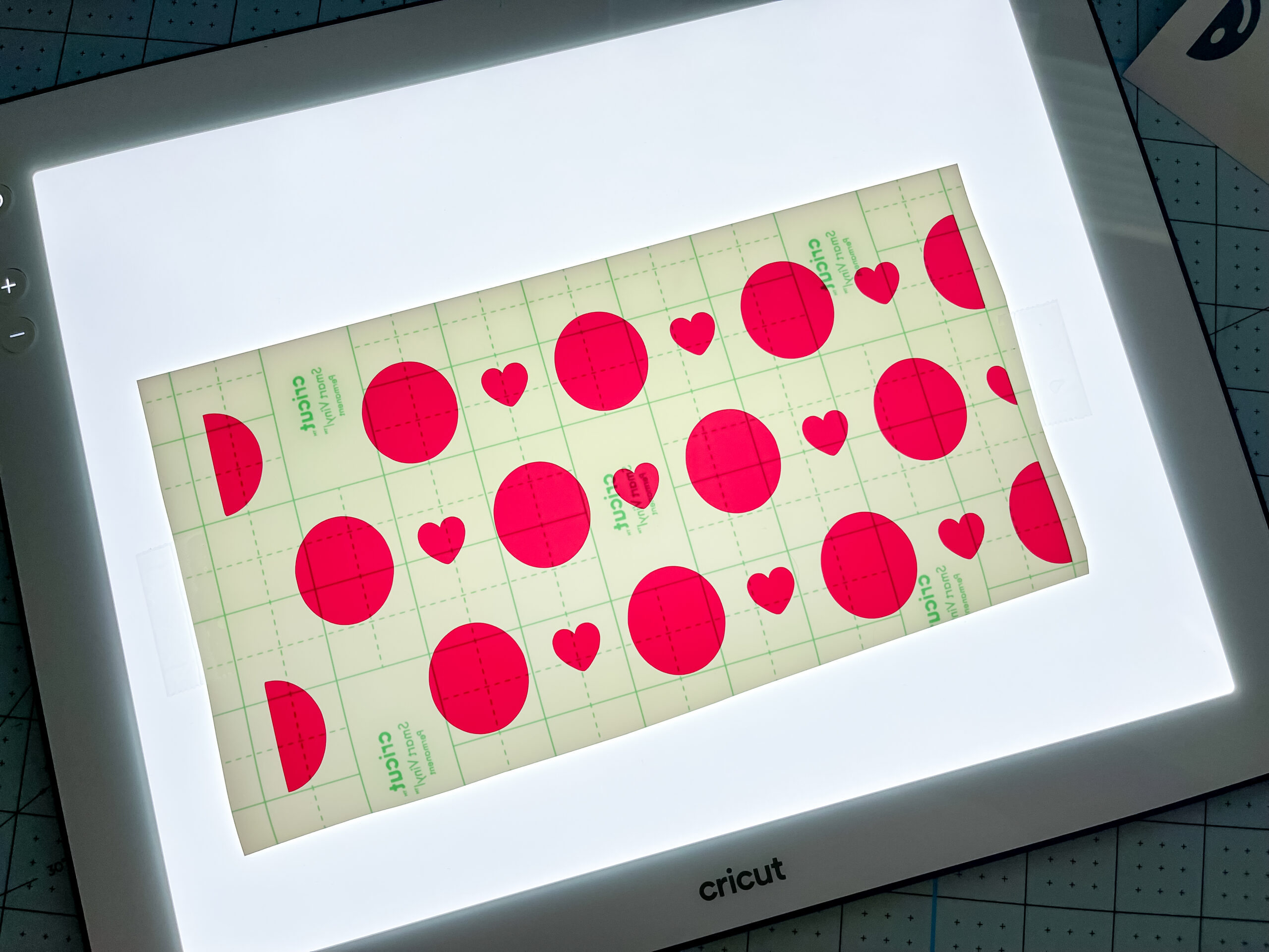 How to Use the Cricut BrightPad Go » The Denver Housewife