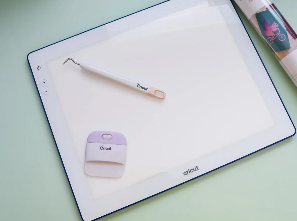  Cricut BrightPad  Plug-In Illuminating Workspace