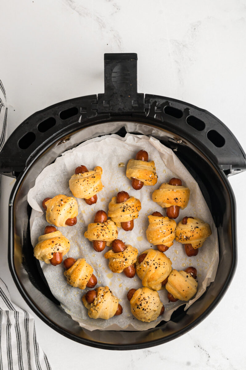 air-fryer-pigs-in-a-blanket-the-denver-housewife
