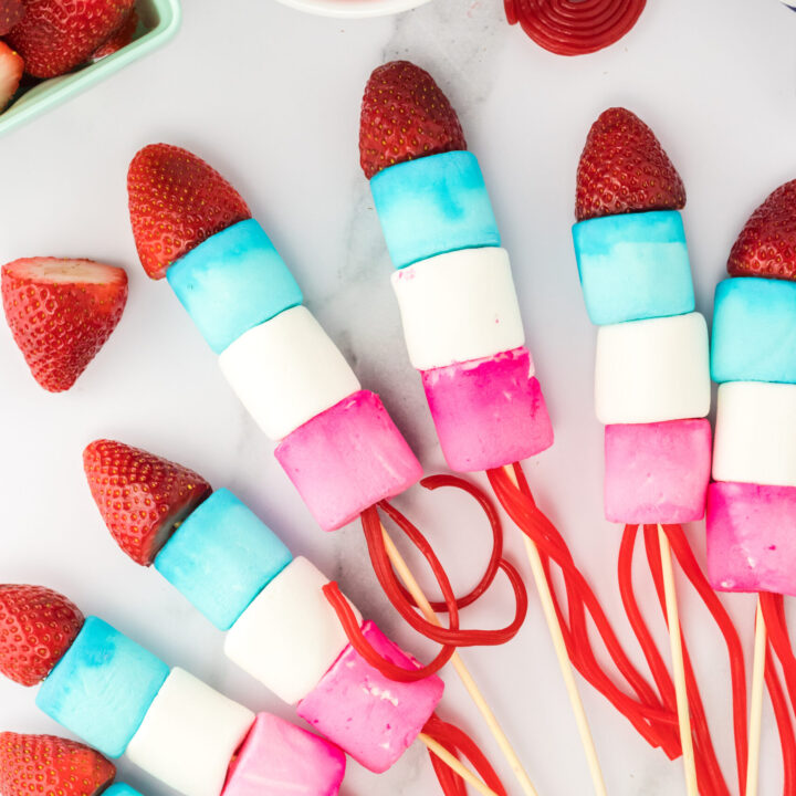 Marshmallow Bottle Rockets no bake 4th of july dessert